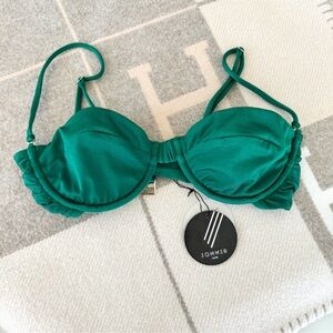 BNWT Sommer Swim bikini top on emerald